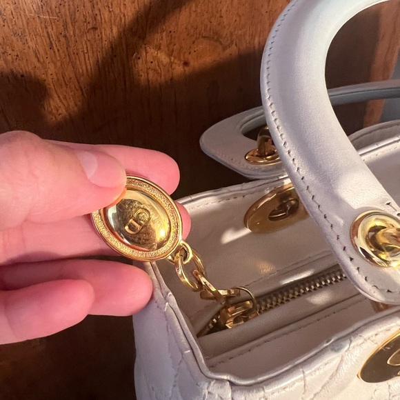 Lady Dior bag - Picture 3 of 13